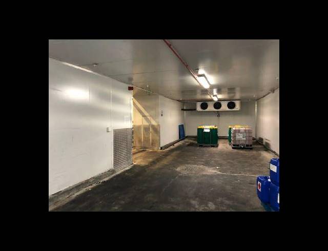 9,632M² WAREHOUSE FOR SALE IN PAROW INDUSTRIAL